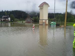 Poplavljena cesta v Šmartnem